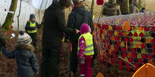 Grib Engagementet understøtter, at flere børn og unge i alderen 0-24 år får adgang og lyst til at deltage i kunstneriske aktiviteter
Fotoet stammer fra Silkeborg, hvor børn var med til at åbne Europæisk Kulturhovedstad 2017.
