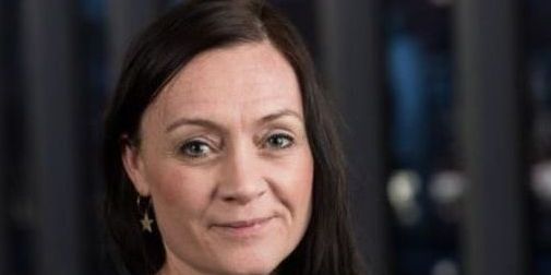 Kommunaldirektør Annemarie Zacho-Broe blev fyret i marts fra Fredericia Kommune. Nu stiller hun krav om over 3 mio. kr. for uberettiget fyring.
