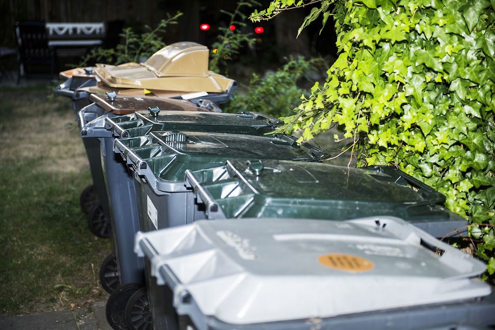Kommunerne kan håndtere husholdningsaffaldet billigere, konkluderer konsulenter.