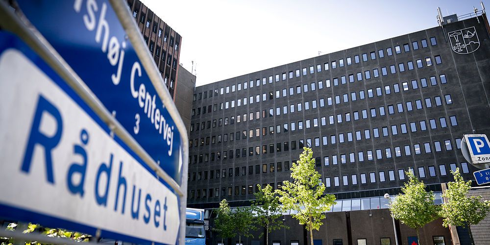 På rådhuset i Ishøj er det især manglen på plejeboliger, der skubber anlægsønskerne i vejret. Ifølge kommunaldirektøren er det en absolut nødvendighed, at man får den del af anlægsrammen der skal til, for at man kan bygge nye plejeboliger.