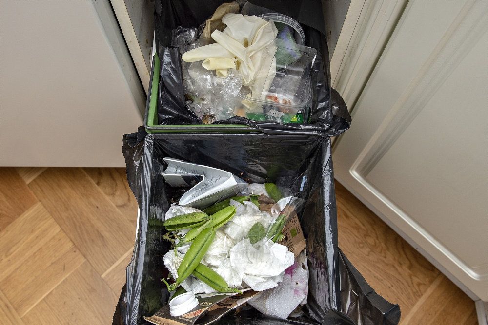 I samtlige fynske kommuner vil borgmestrene gøre op med affaldssortering af plast og drikkekartoner. I stedet skal maskiner klare det.