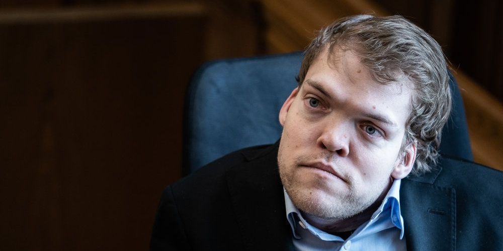 Folketingsmedlem Kristian Hegaard (R) forlader politik efter en sag om grænseoverskridende adfærd.