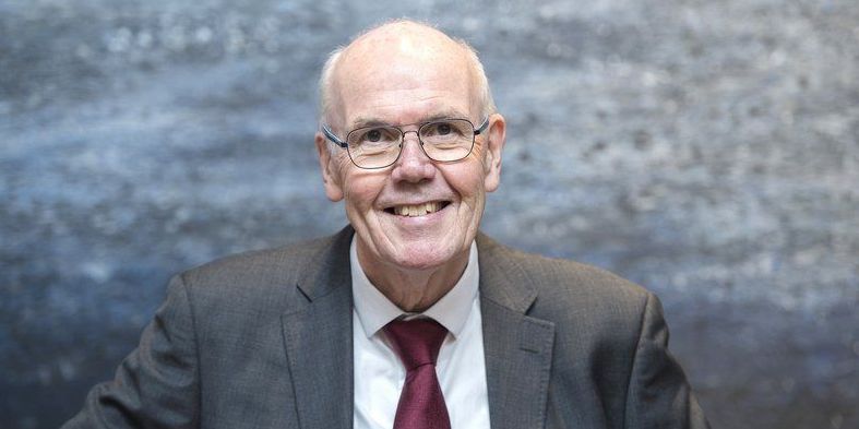 Selvom borgmester Thomas Thors (S) har droppet forslaget om spærretid for medier på Bornholm, så kommer han her torsdag til at lægge ører til kritik.