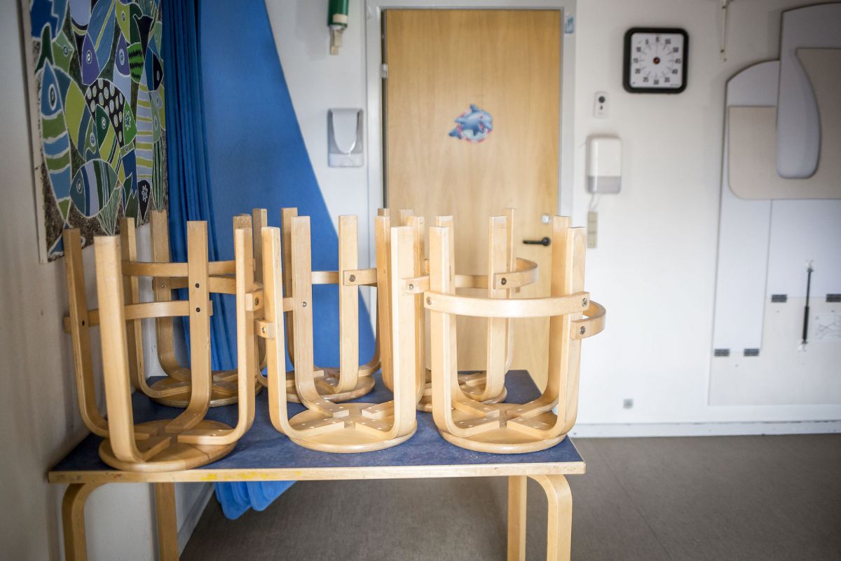 Flere kommuner har sat et fast mål for, hvornår de forventer at leve op til regeringens krav om minimumsnormeringer i daginstitutionerne.