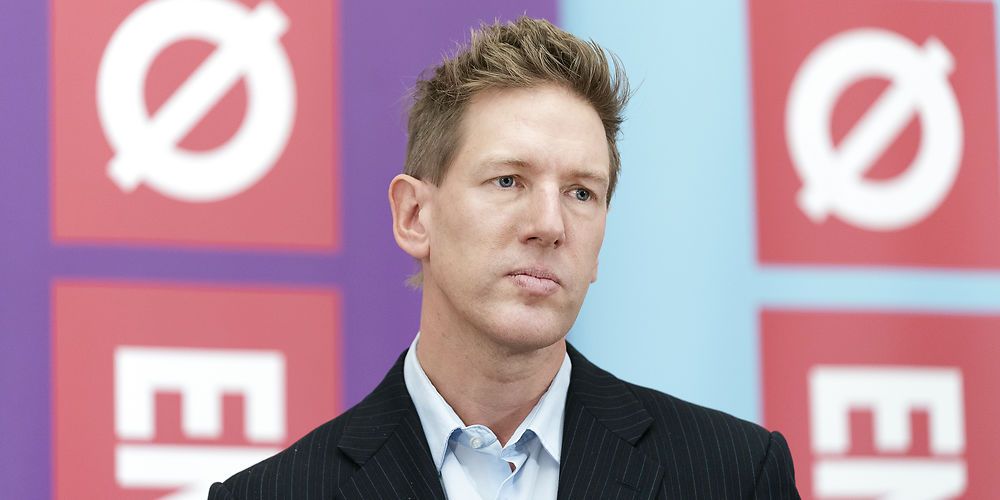Ifølge Enhedslistens finansordfører, Rune Lund, skal kommunerne have lov til at bruge de penge de vil, uden finansministeren skal give dem en økonomisk sanktion for ikke at overholde økonomiaftalen i budgetterne.