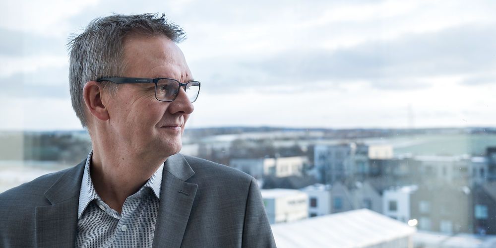 Karsten Søndergaard (V), borgmester i Egedal Kommune mener ikke, at de som vækstkommune kan lave store besparelser på hverken service- eller anlæg, da der kommer en stor tilflytning af nye borgere.
