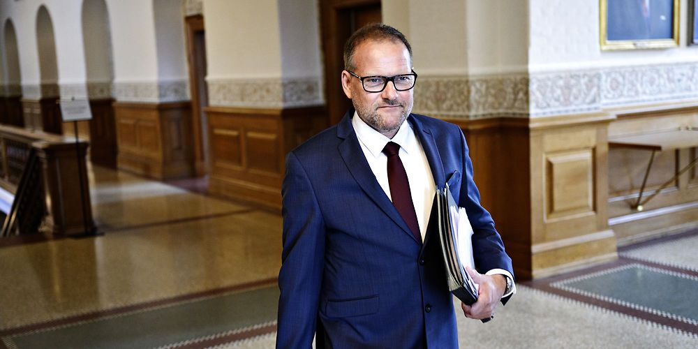 René Christensen, finansordfører for DF, vil gerne gå til finanslovsforhandlingerne med minimum en milliard til de ældre, så man kan sikre nye minimumskrav til kommunerne.