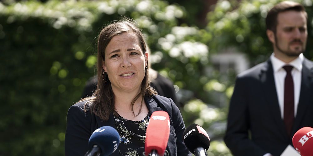 Social- og ældreminister Astrid Krag (S) understreger over for NB-Økonomi, at det først er i 2024 de godt og vel 1.000 nye medarbejdere er fuldt indfaset i ældreplejen.