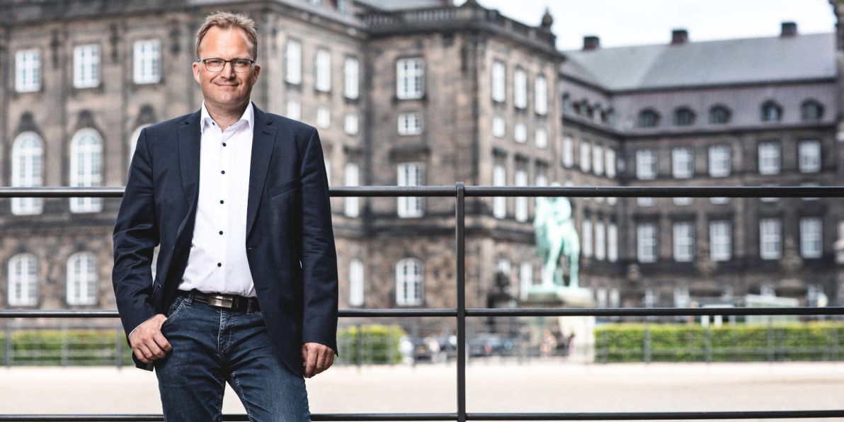 Formanden for Landdistrikternes Fællesråd Steffen Damsgaard vil have gjort et såkaldt 'landdistriktsfilter' obligatorisk for Folketingets lovarbejde.