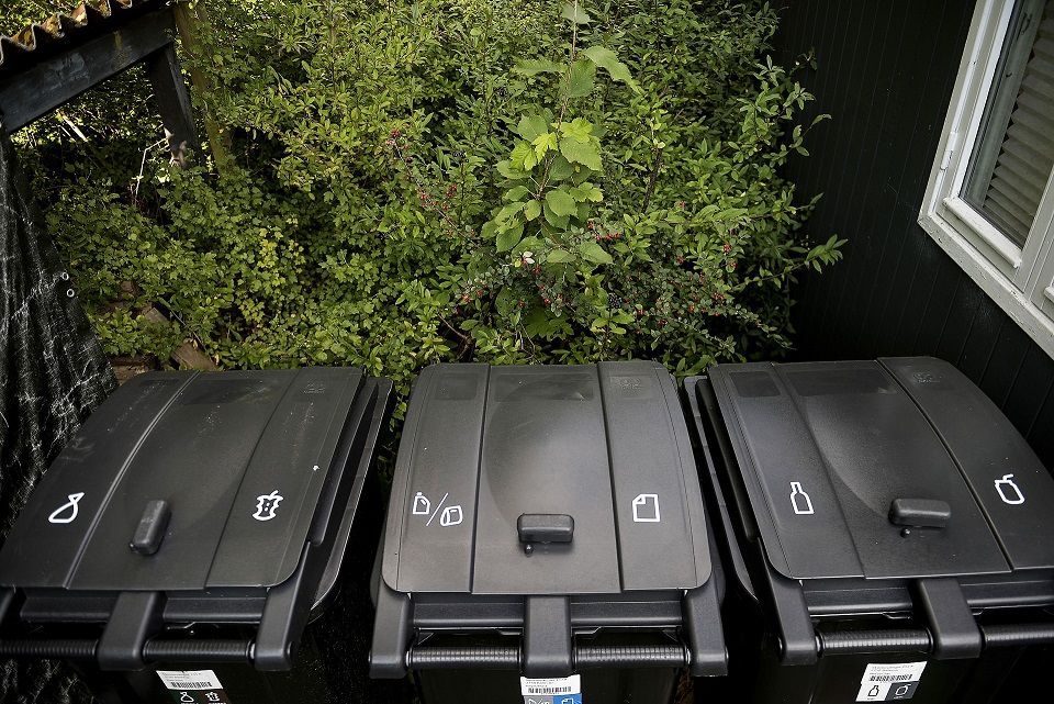 Borgerne i en række kommuner har fået en markant stigning i affaldsgebyret som følge af de nye sorteringsregler.