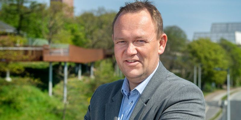 Esbjerg Kommunes borgmester Jesper Frost Rasmussen har samlet 10 ud af 12 sydjyske borgmestre. De frygter konsekvenserne af første delaftale om nytænkning af beskæftigelsesindsatsen.