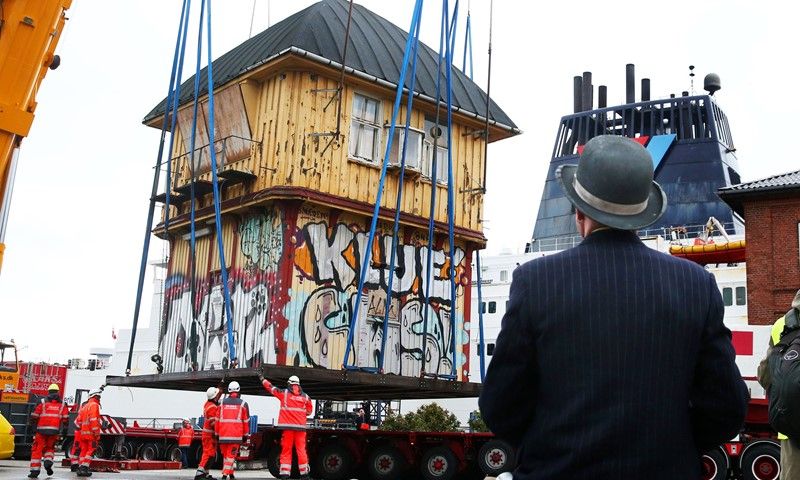I oktober kan man besøge jernbanemuseet Gedser Remise og opleve lokomotiver og togvogne samt se Det Gule Palæ, der er kendt fra filmen Olsen Banden på Sporet.