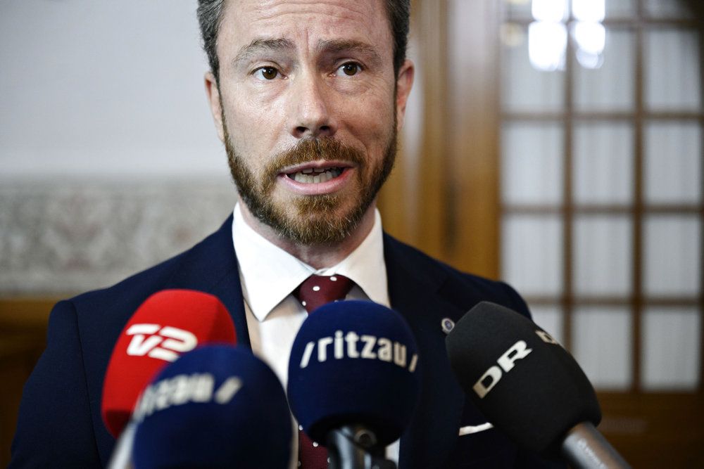 Venstres formand Jakob Ellemann-Jensen ønsker at indføre en "frivalgsgaranti" for ældre. Den skal sikre, at ældre borgere selv kan vælge mad, rengøring og hjemmehjælp.