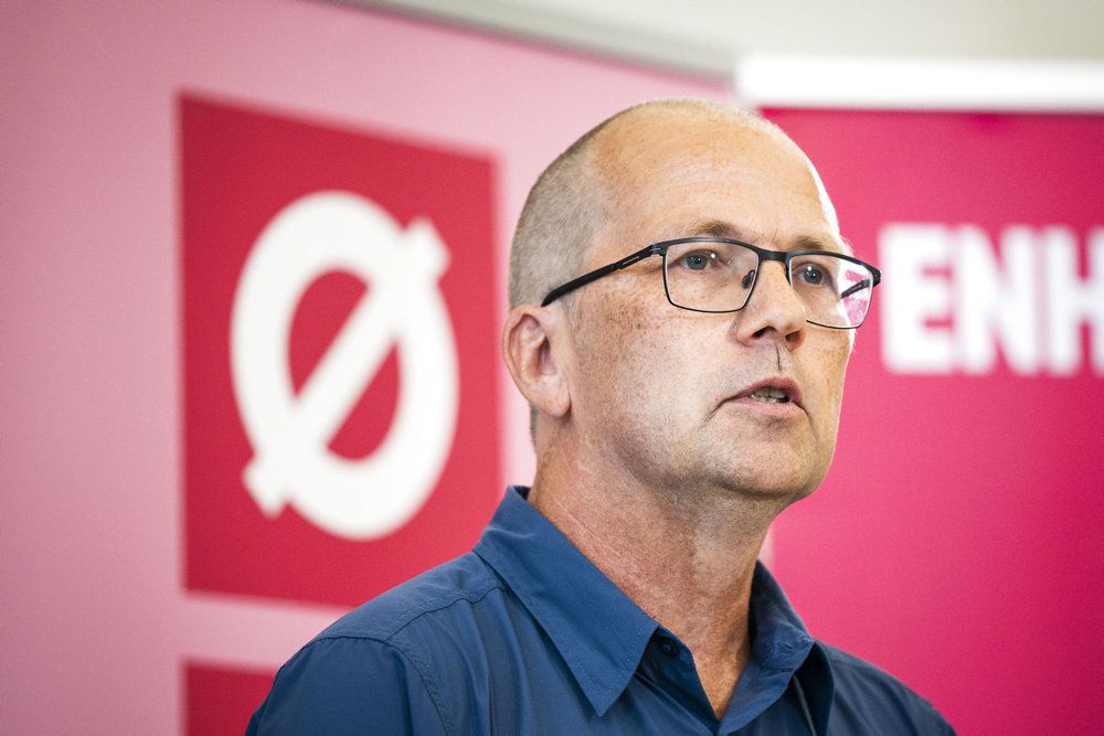 Enhedslistens sundhedsordfører, Peder Hvelplund, mener langt fra, at covid-19 igen bør blive en samfundskritisk sygdom.