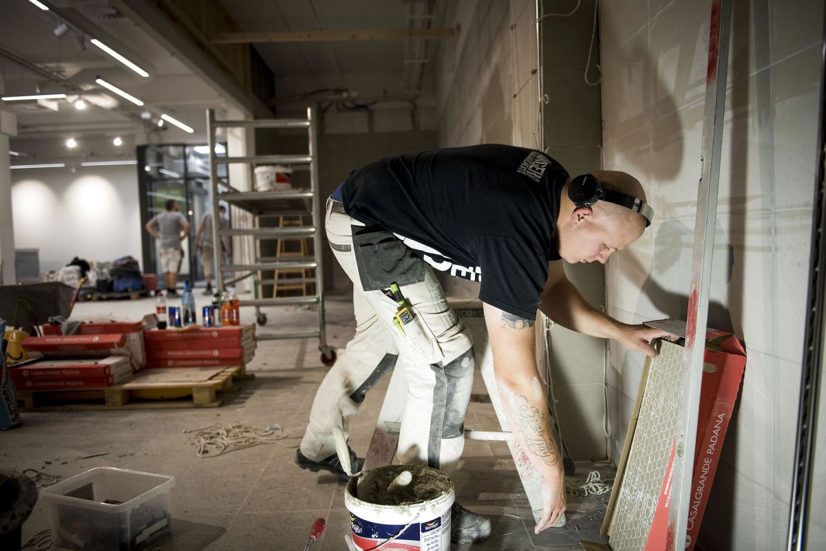Arbejdsmarkedets parter er med regeringen nået til enighed om en trepartsaftale, som skal afhjælpe problemet med manglen på arbejdskraft.