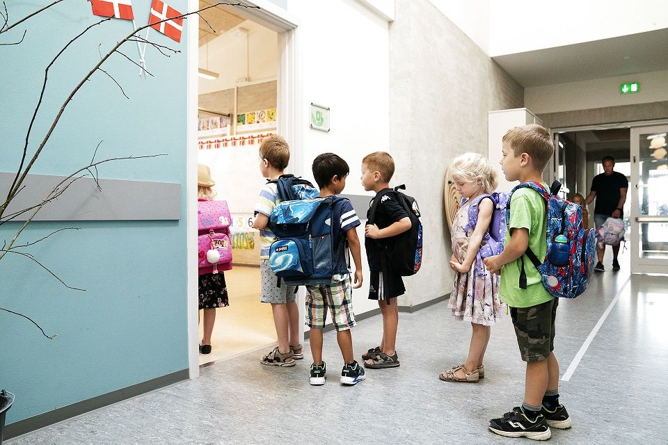 Forældre kan næste tre år selv kan beslutte, om de ønsker, at deres barn skal begynde et år tidligere eller senere i skole.