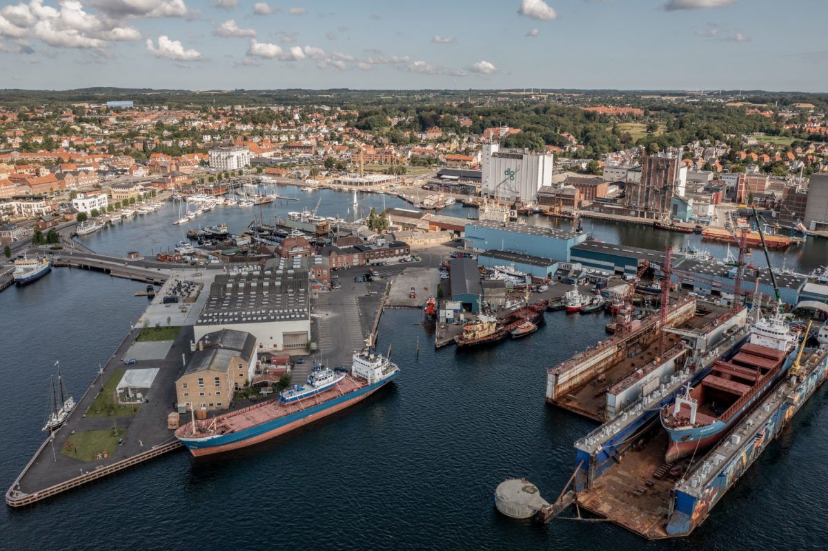 Svendborg Havn set lidt fra oven er nomineret som Danmarks smukkeste havneområde.