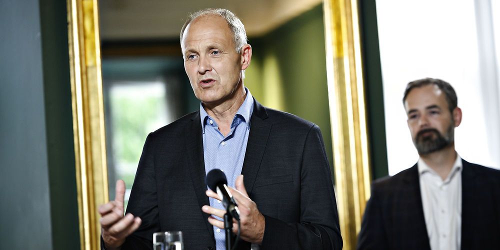 Martin Damm (V) og Jacob Bundsgaard (S) vil efter alt at dømme bytte roller i KL, så Martin Damm bliver den nye formand og Bundsgaard bliver næstformand. Det sker efter det afgørende mandat i KLs bestyrelse hos Radikale har valgt at pege på Damm.