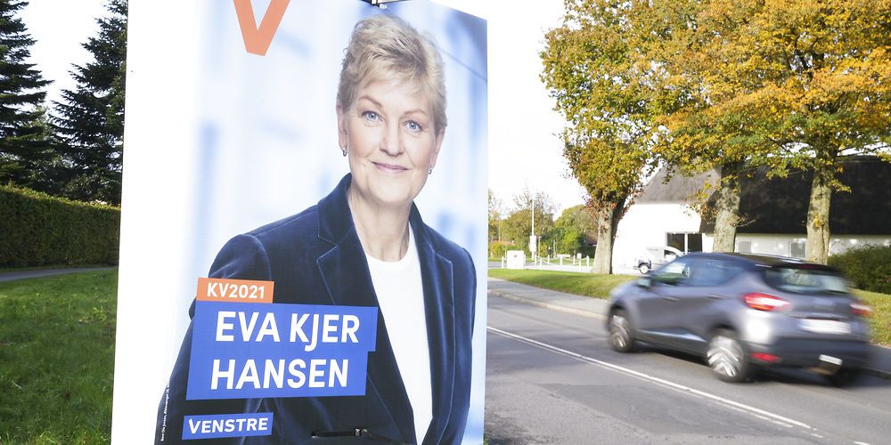 I 2017 fik Venstre i Kolding 46,4 procent af stemmerne med nuværende borgmester Jørn Pedersen (V) i spidsen. Ved valget i går fik Venstre med Eva Kjer Hansen som spidskandidat 31,8 procent af stemmerne, og det udløste et tab af fire mandater.