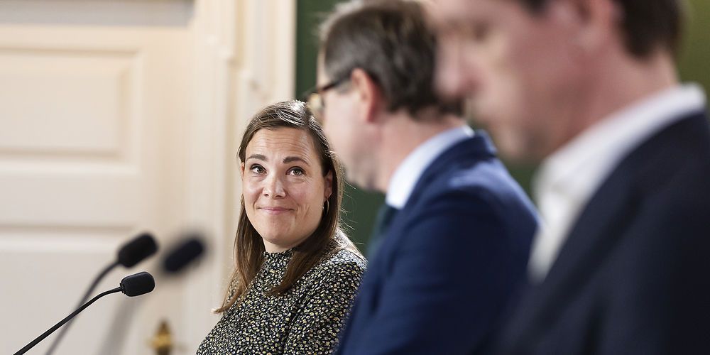 Mens social- og ældreminister Astrid Krag (S) fremhæver, at kommunerne både har fået penge til flere børn og ældre og har evnet at bruge tre milliarder mere på handicapområdet, så siger KL-næstformand, at kommunerne har været tvunget til at skære på andre områder.