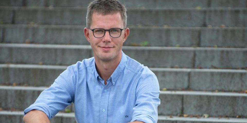 Rådmand for Beskæftigelses- og socialforvaltningen Brian Dybro (SF) beskyldes for at ignorere forskning.