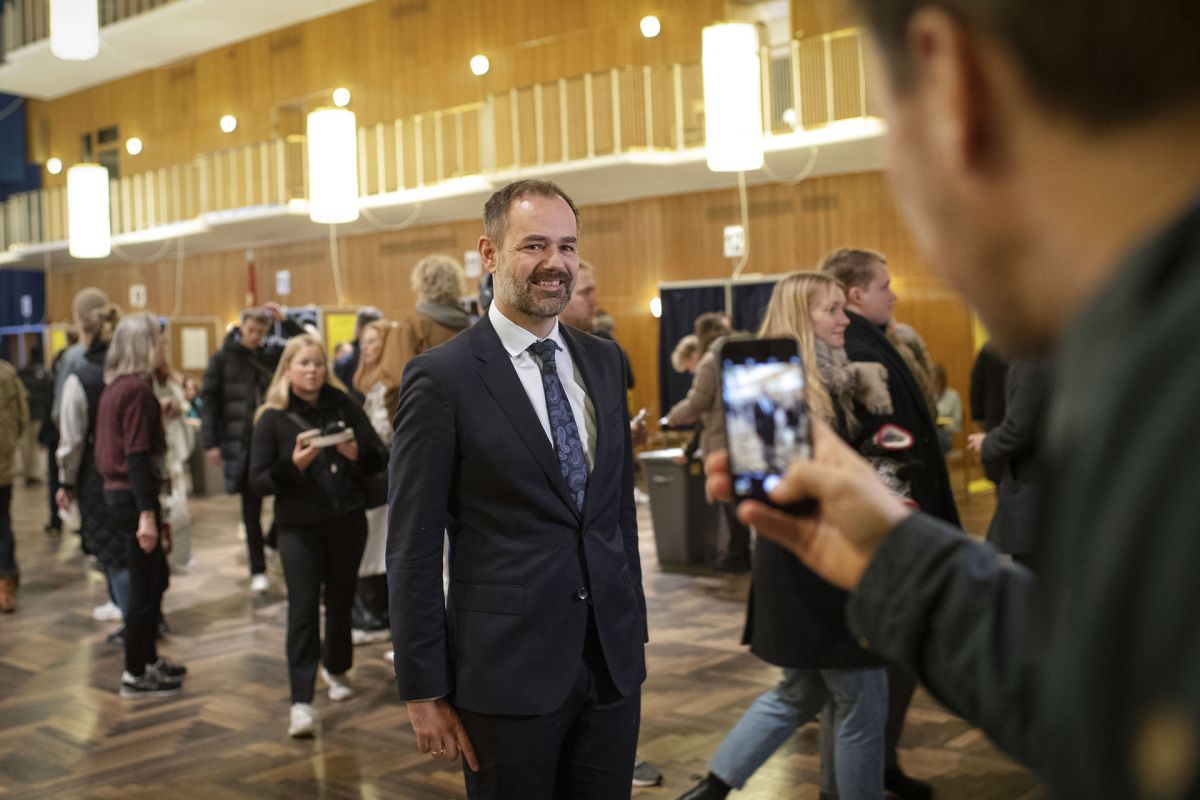 Jacob Bundsgaard på valgnatten i Aarhus Rådhus.