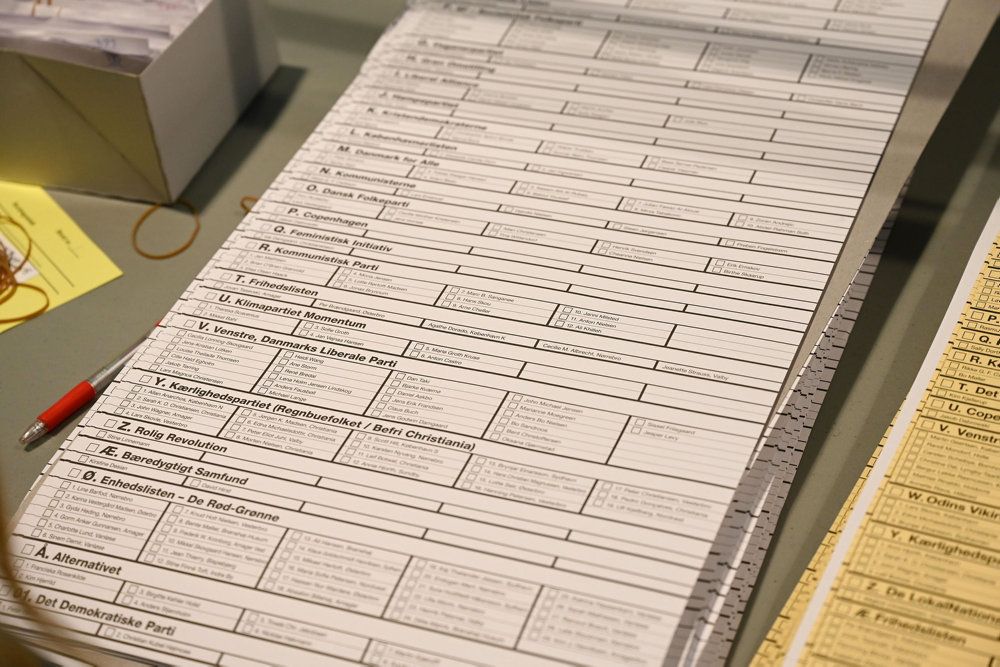 Ved kommunalvalget i 2021 var der 0,6 procentpoint flere med etnisk minoritetsbaggrund, som blev valgt ind i byråd. Samlet set er der nu 4,3 procent i landets byråd med etnisk minoritetsbaggrund.