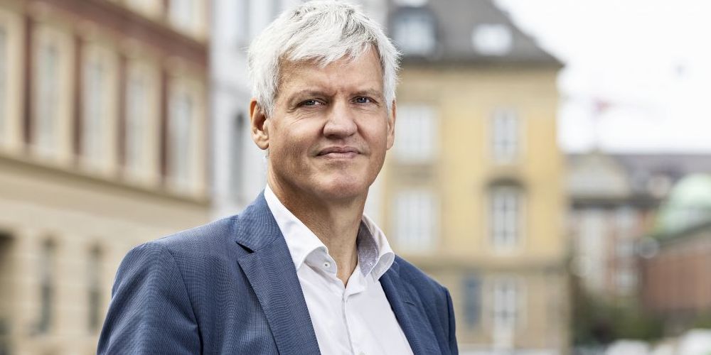 Erik E. Simonsen fra Dansk Arbejdsgiverforening vil have taget jobcentrenes rolle op til revision.