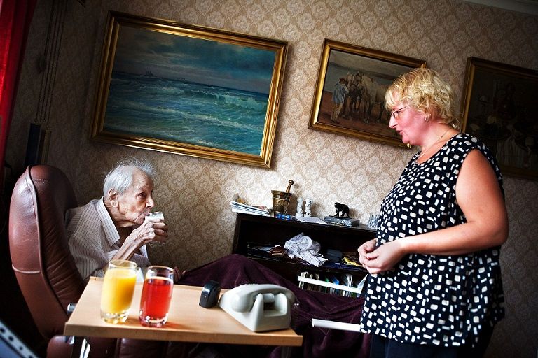 Alle, der ønsker at uddanne sig til social- og sundhedsassistent/hjælper i Herning Kommune, behøver du ikke nøjes med statens uddannelsesstøtte.