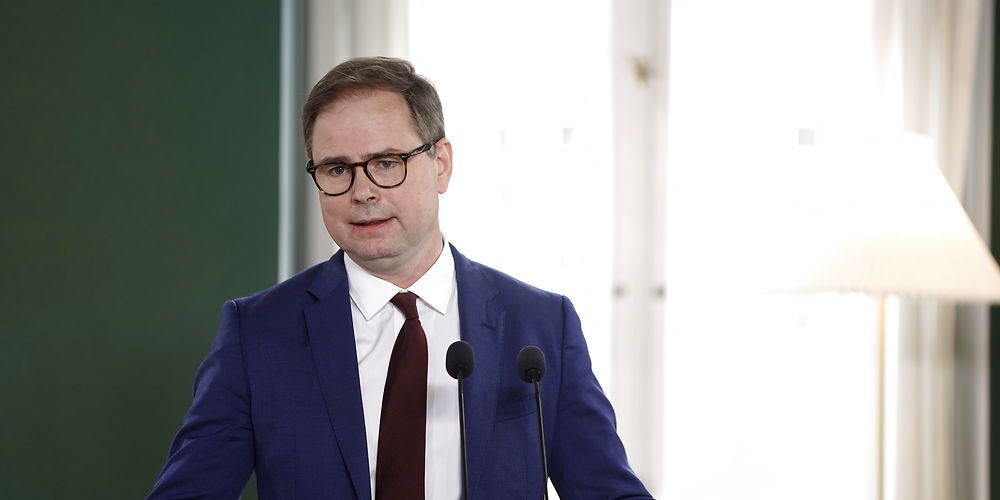 Økonomisk Redegørelse er blevet udsendt af Finansministeriet, hvor finansminister Nicolai Wammen glæder sig over fremgangen i dansk økonomi. Fremgangen kommer også kommunerne til gode.