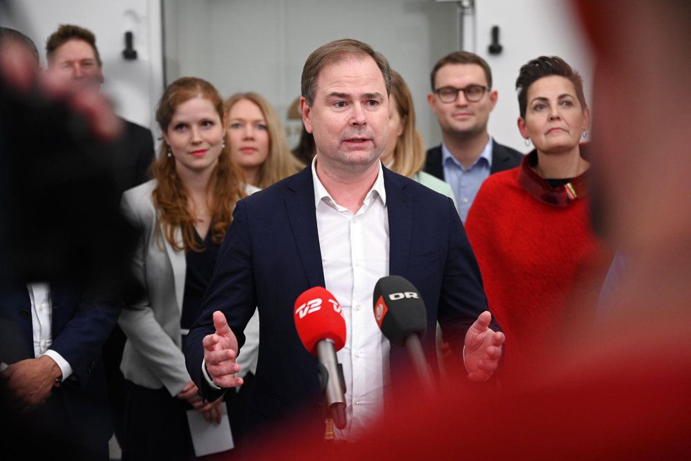 Finansminister Nicolai Wammen (S) stod i front, da regeringen og en række andre partier søndag aften kunne præsentere en corona-vinterpakke til sundhedsvæsnet. (Arkivfoto)