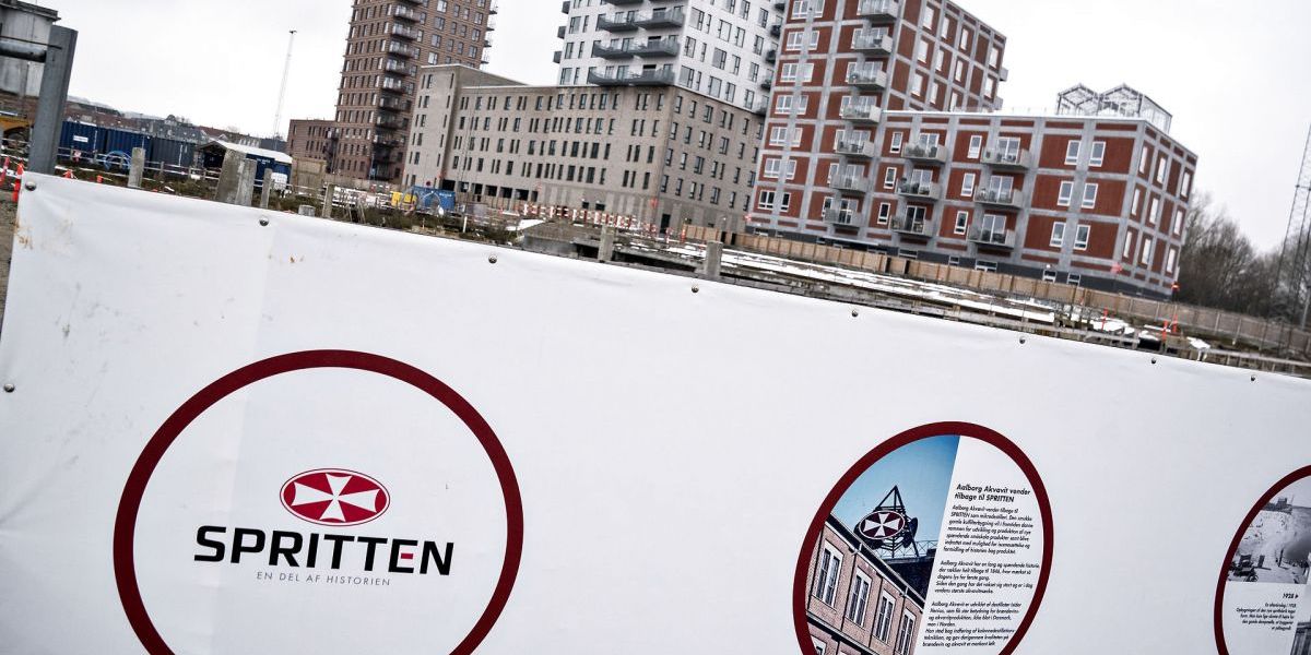 Ejerne af grunden i Aalborg, hvor der tidligere lå spritfabrikker, har udløst advokatundersøgelse, som nu får mange følger.
