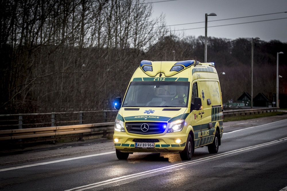 Region Hovedstaden og Falck er gået sammen om at øge optaget af elever på ambulancebehandler-uddannelsen, så antallet af nye elever i 2021 bliver 30 og herefter øges yderligere til 45 ekstra i 2022. (Arkivfoto).