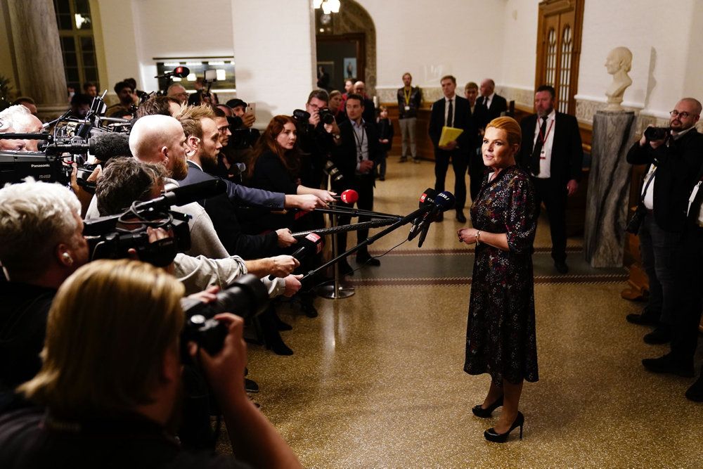 Inger Støjberg taler med pressen, efter hun er blevet stemt ikke værdig til at sidde i Folketinget tirsdag den 21. december 2021.