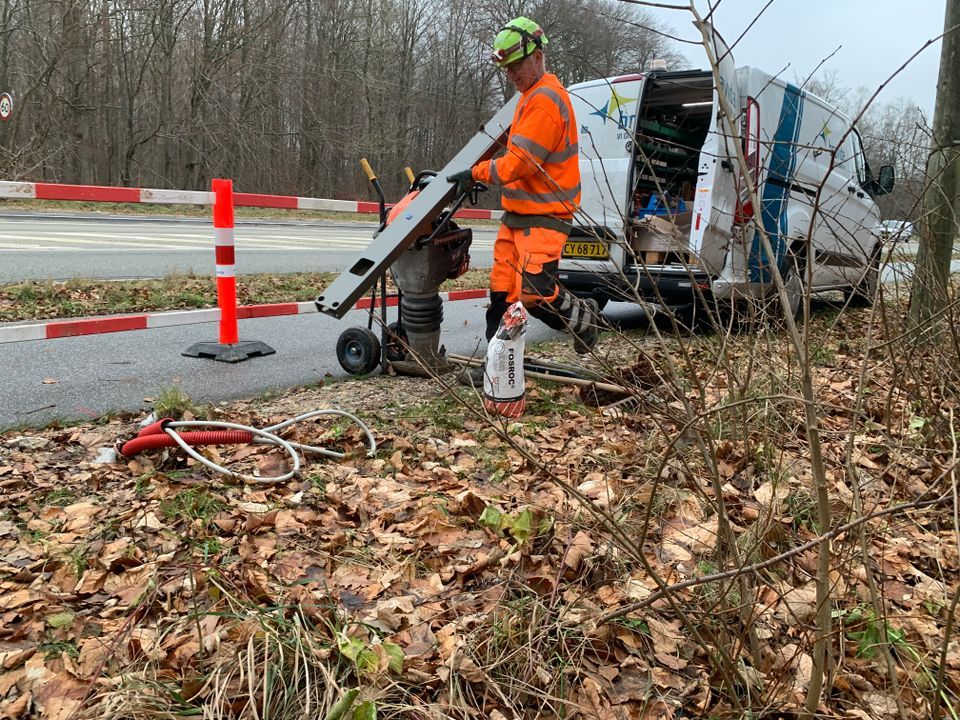På denne vejstrækning i Gladsaxe renoveres ny belysning som både tilgodeser flagermus og borgere.