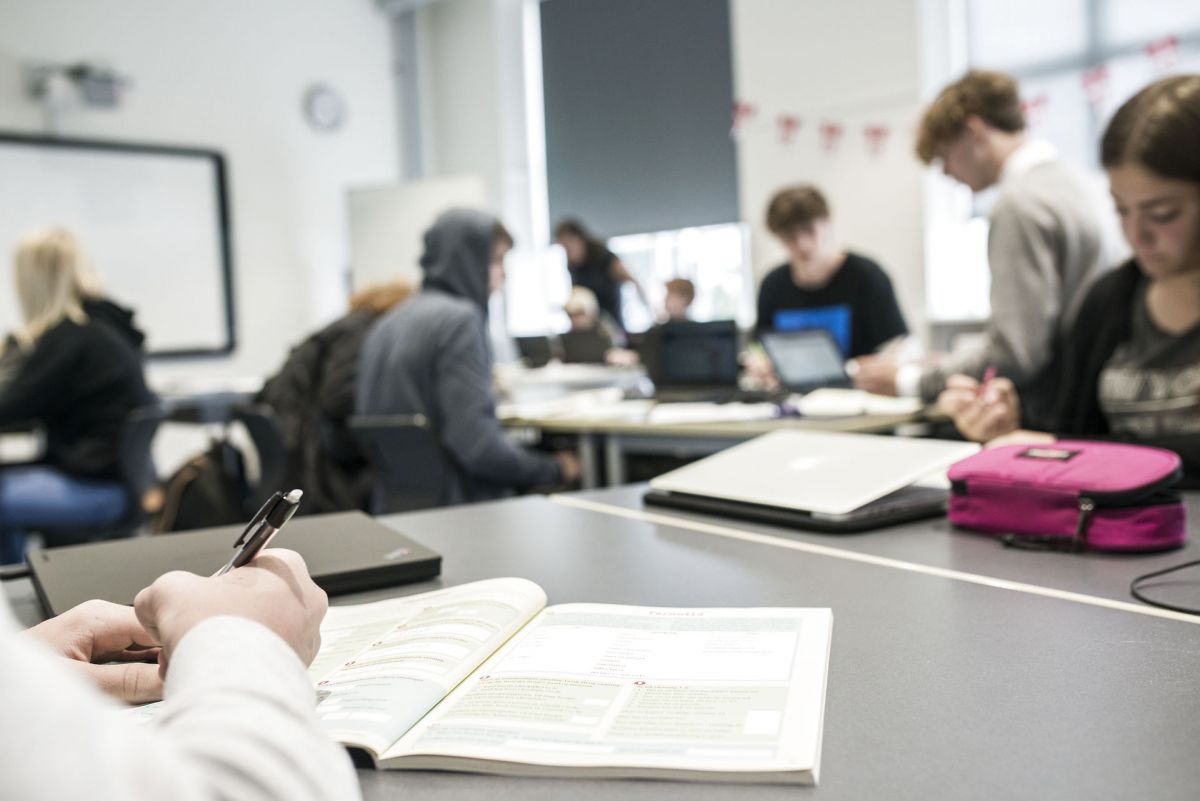 Børne- og undervisningsministeren tror fortsat på FGU, selv om den første periode for uddannelsen har været hård.