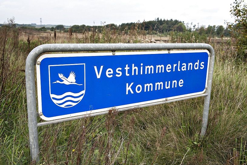 En lærer på Aalestrup Skole i Vesthimmerlands Kommune er smittet med hvad der formodenslig viser sig at være corona-varianten Omikron.
