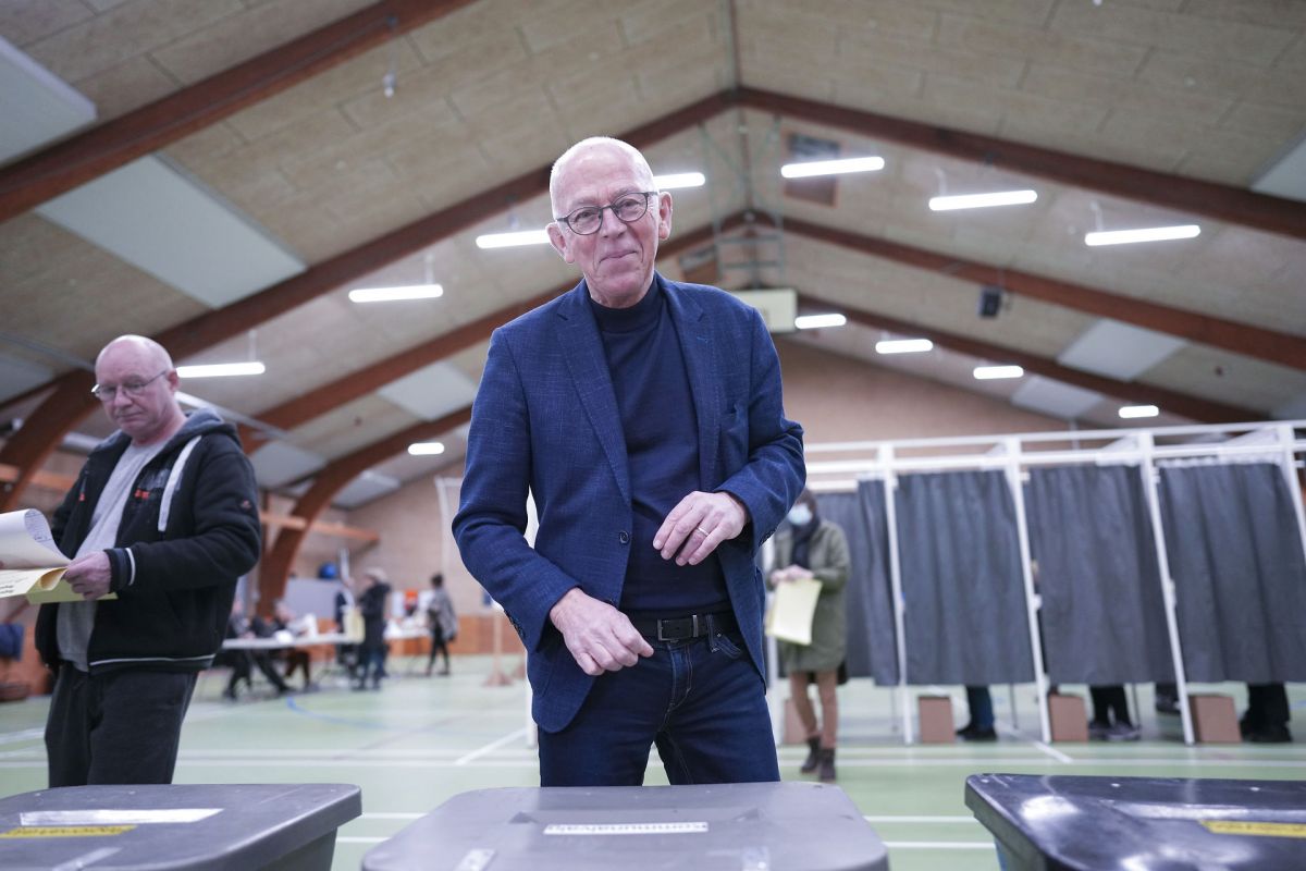Villy Søvndal (SF) blev ikke borgmester i Kolding. Nu deltager han aktivt i byrådsarbejdet bl.a. med kritik i prekær sag.