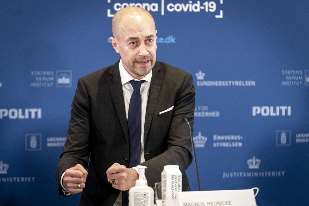 Sundhedsminister Magnus Heunicke (S) siger i en pressemeddelelse, at han ser frem til at modtage den indstilling fra Epidemikommissionen, der skal hjælpe politikere med at beslutte, hvilke restriktioner der skal ophøre, og hvilke der skal fortsætter. (Arkivfoto)