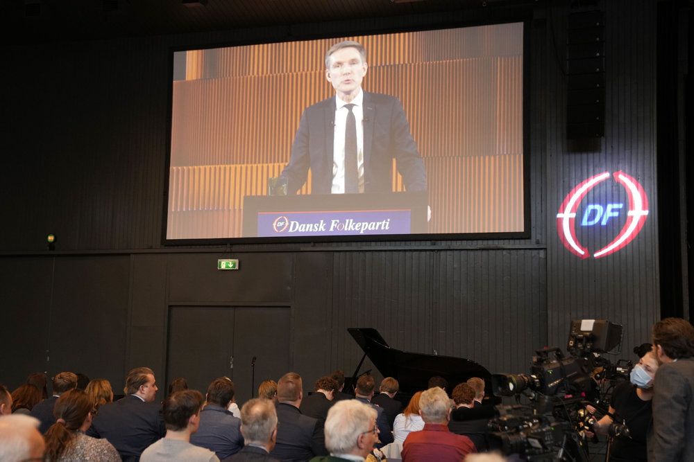 Afgående formand for Dansk Folkeparti, Kristian Thulesen Dahl, holder tale fra Messecenter Herning.