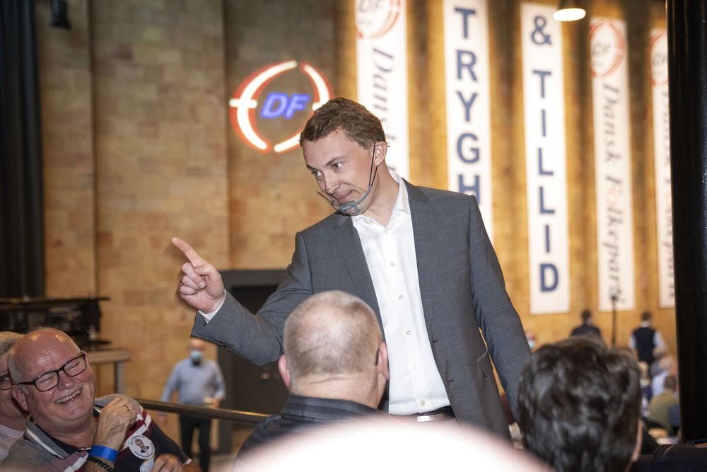 Morten Messerschmidt var manden i centrum søndag eftermiddag i Herning, hvor han blev valgt som ny DF-formand.