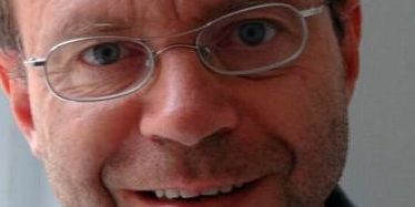 Tom Ahlberg, redaktør af kulturmediet Søndag Aften, skriver blandt andet, at armslængdeprincippet er vigtig for de nyvalgte kulturpolitikere at holde fast i.