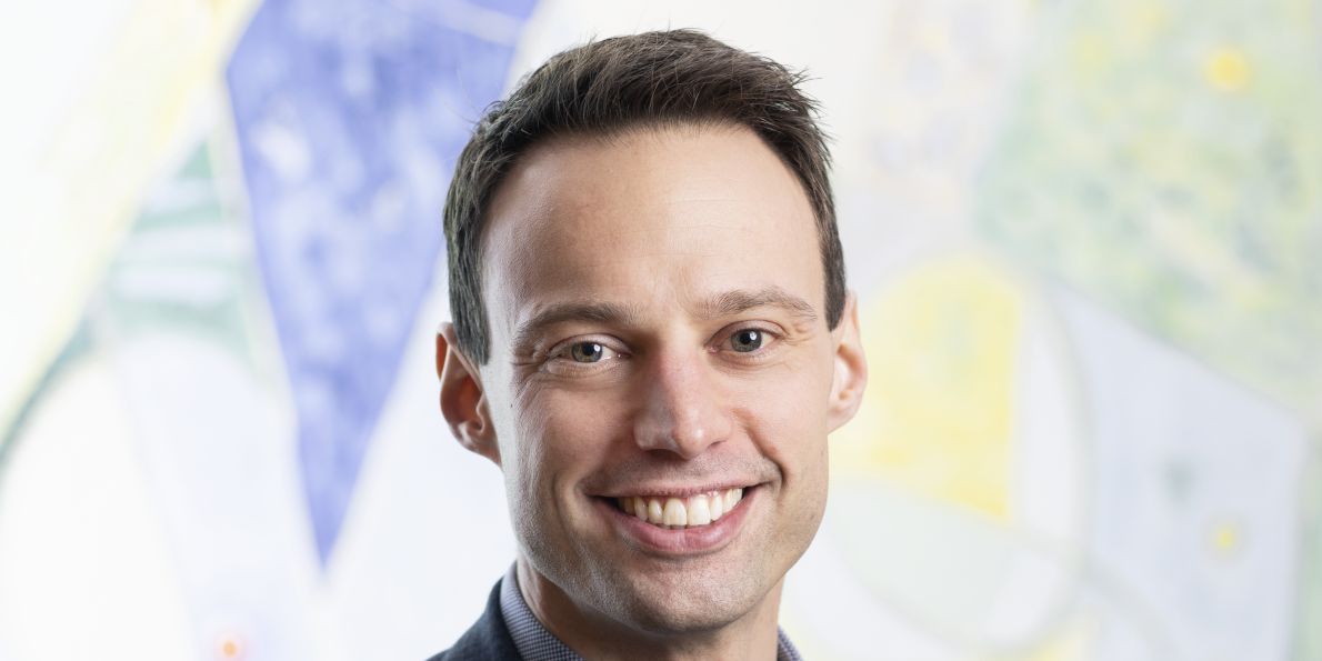 Nyvalgte Anders Wolf Andresen (SF), der er borgmester i Hvidovre Kommune har indkaldt til krisemøde, så der kan komme styr på coronakrisen i daginstitutionerne.