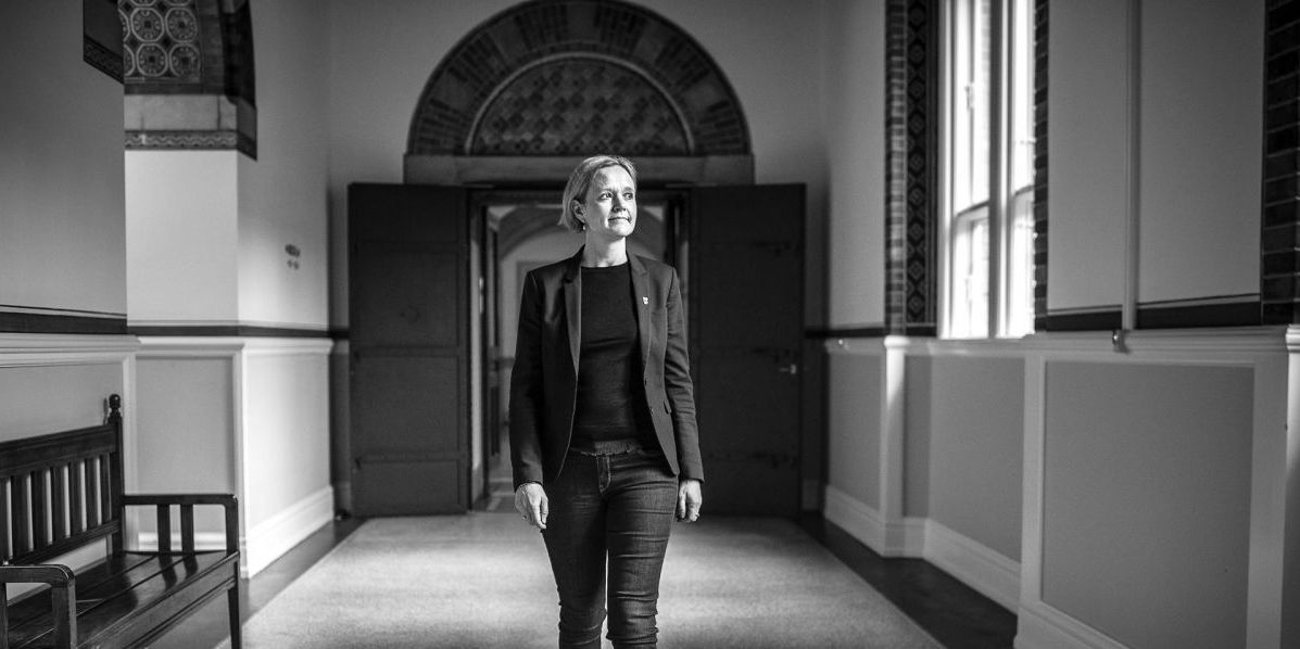 Cecilia Lonning-Skovgaard står ret alene som borgmester på Københavns Rådhus. Hun har dog før klaret sig gennem uvejr.