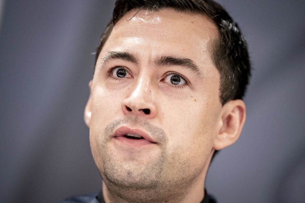 Múte B. Egede, formand for den grønlandske regering, siger på pressemødet, at han glæder sig over den kommende "normalisering" af Grønland. (Arkiv).