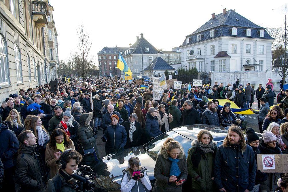 I en tale ved en demonstration ved Ruslands ambassade i København foreslog Venstres formand, Jakob Ellemann-Jensen, søndag, at man omdøber Kristianiagade til Ukrainegade. Teknik- og miljøborgmesteren er positivt stemt, og hun vil have sagen undersøgt.