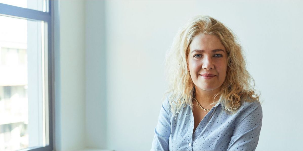 Ledelserne i kommunerne bør lægge sig i selen for at give de ansatte et bedre arbejdsmiljø. Det mener formanden for DM, Camilla Gregersen, på baggrund af en ny undersøgelse.