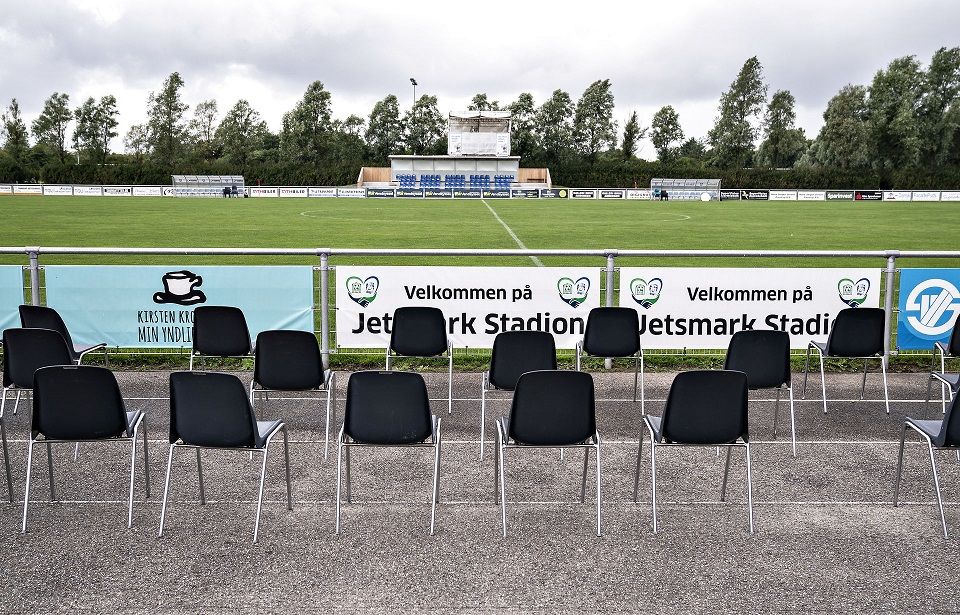 Jetsmark Stadion bliver snart prydet med Jammerbugts våbenskjold, hvis en ny sponsoraftale får flertal.