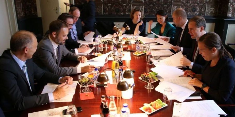 Når regeringen og KL skal i gang med økonomiforhandlingerne for 2023, så peger alt på, at der vil blive skåret et væsentligt beløb af finansieringen til overførsler.