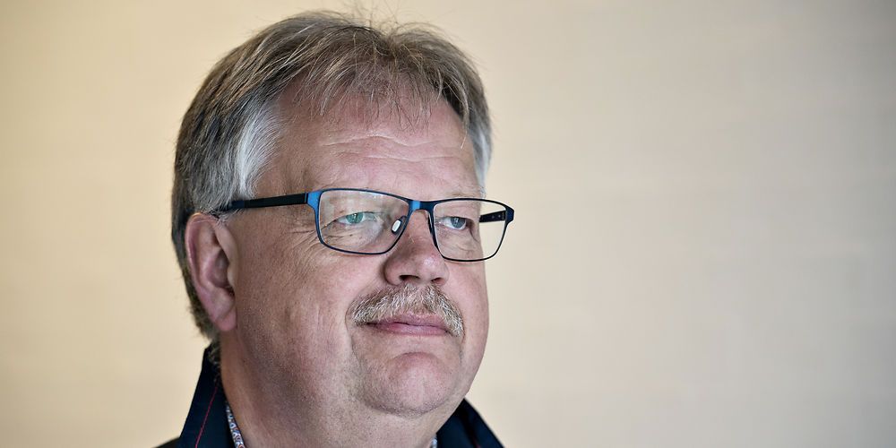Borgmester i Jammerbugt Kommune, Mogens Christen Gade (V), håber på, at regeringen dropper al snak og lovgivning om at begrænse private velfærdstilbud i kommunerne. Han frygter, at det ellers vil få anlægsrammen til at eksplodere.